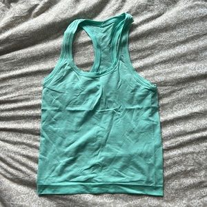 Cropped tank